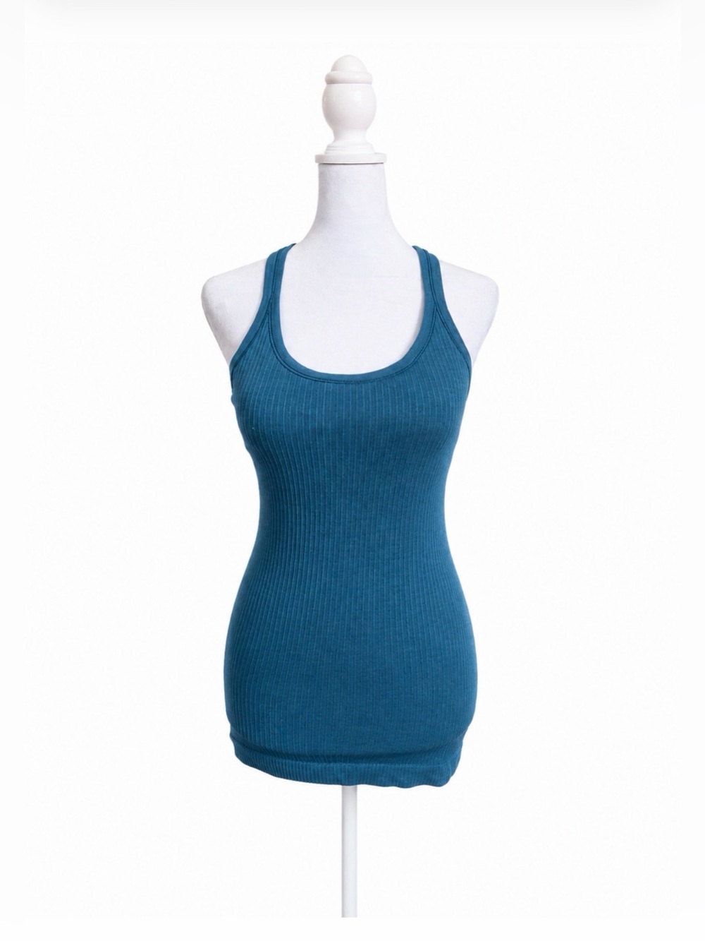 Lululemon Ebb to Street Tank Womens
4 Rib Knit Blue Built in Bra Tanktop